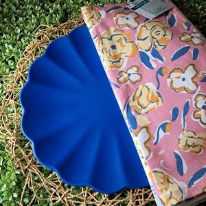 NWT 4PC Blue Dinner Melamine Plates w 2 PC NWT Kitchen Towels | Coordinating Set